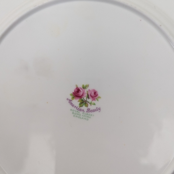 Royal Albert American Beauty China - Picture 5 of 6